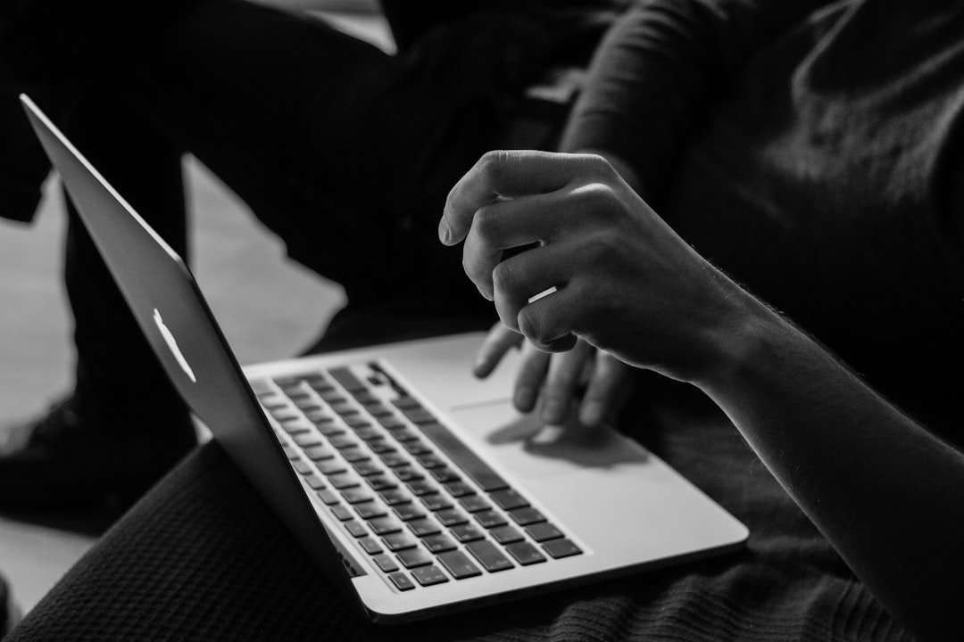 Perplexity AI vs ChatGPT: Which Research and Writing Assistant Do You Need?